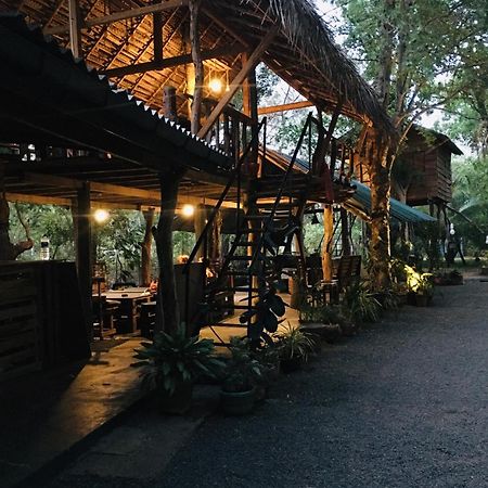Tree House Hostel Sigiriya Exteriér fotografie