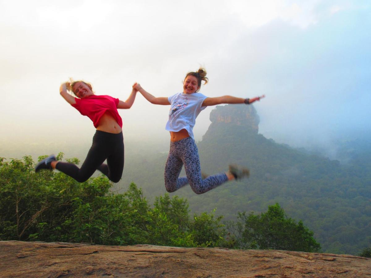 Tree House Hostel Sigiriya Exteriér fotografie